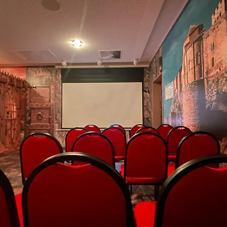 Hasseroeder Burghotel Szálloda 4*