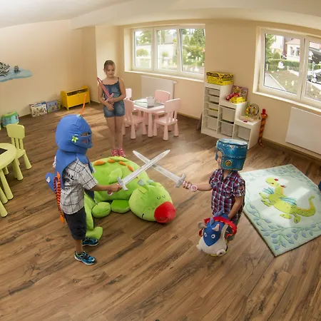 Hasseroeder Burghotel Szálloda 4*