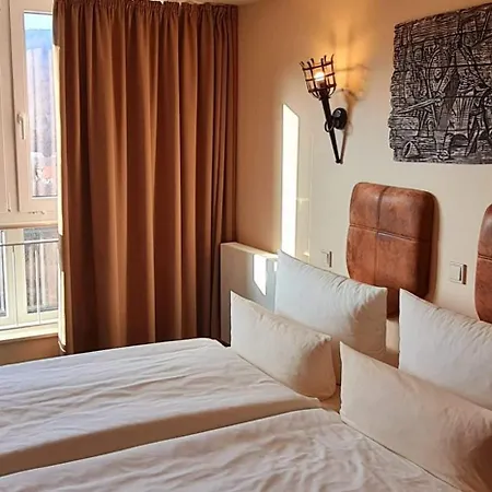 Hasseroeder Burghotel Szálloda 4*